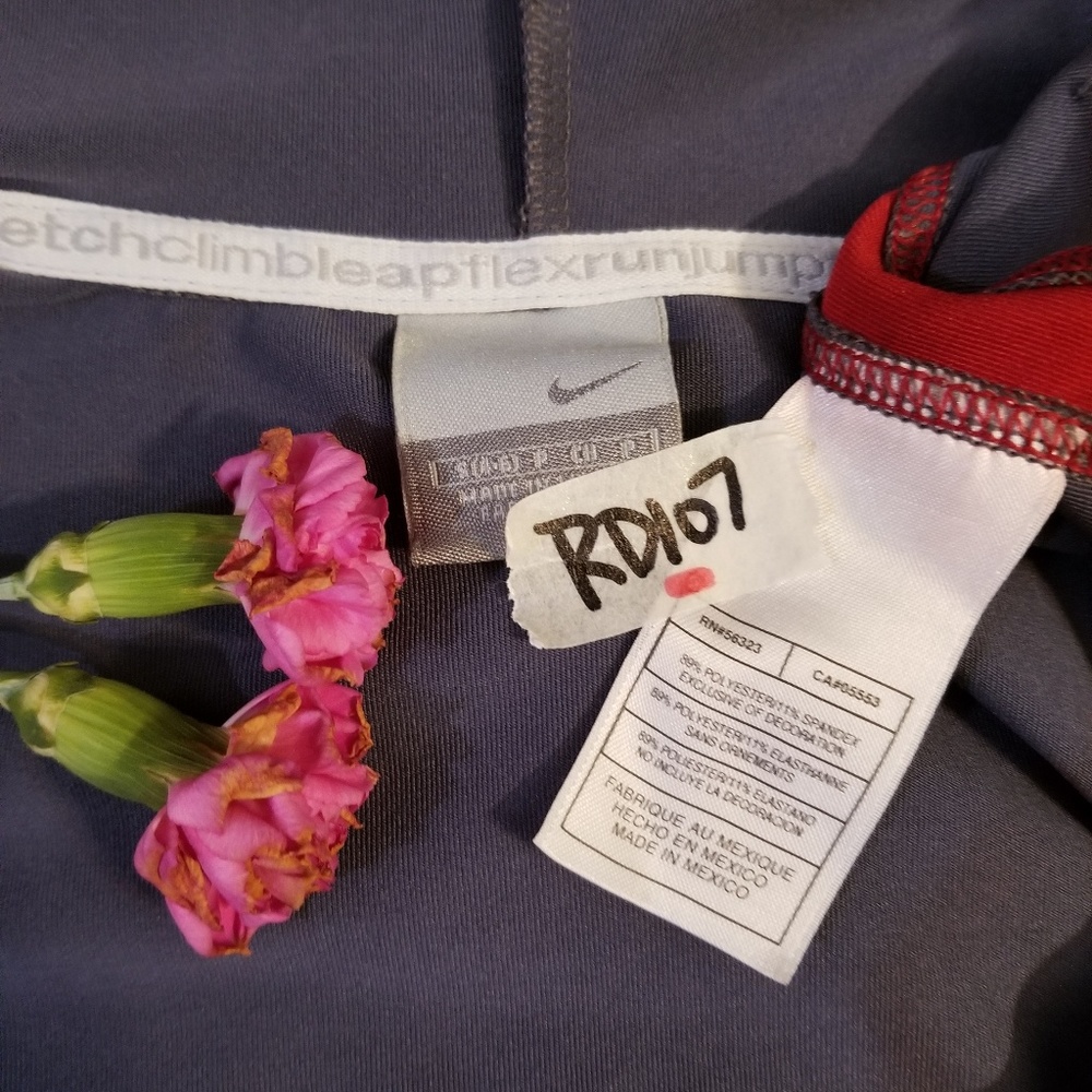 🌻🌺🌻NIKE ATHLETIC ZIP UP HOODIE!! - Picture 5 of 6